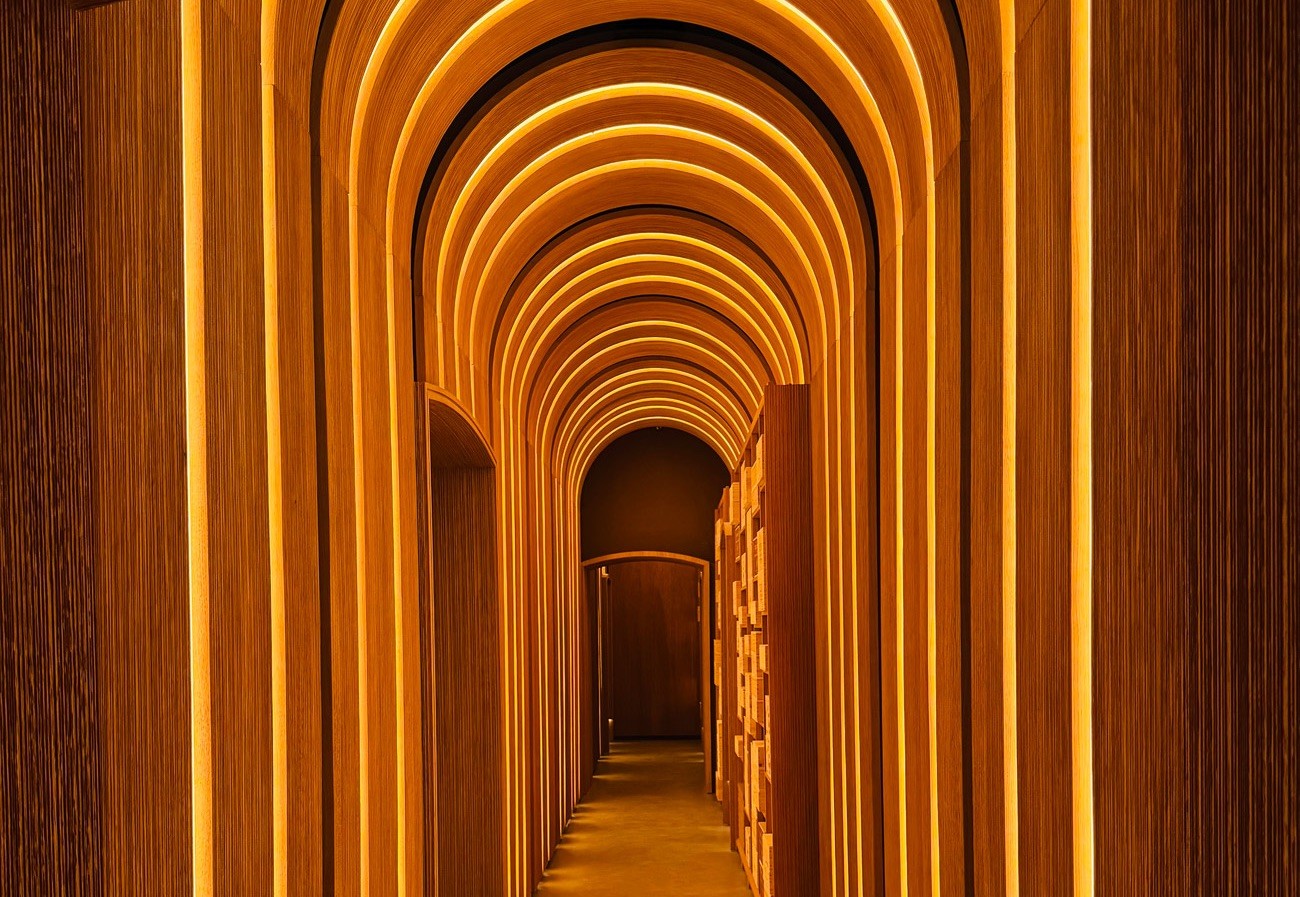 6moinard-betaille-caves-de-monaco-camera-retouche-dp.jpeg