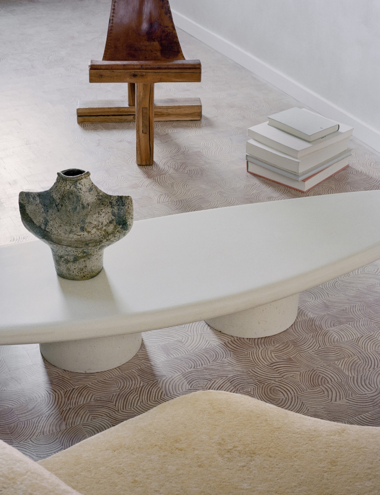 2_triplex-hauts-de-seine_corpus-studio_salon-c-photos-by-christophe-coenon.jpg