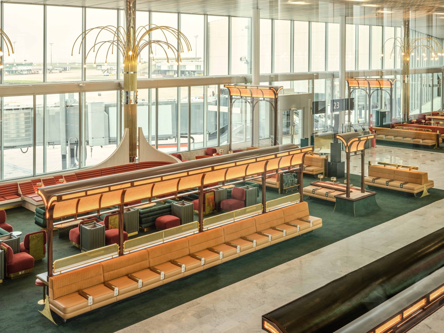7bis-_nouvelle_salle_d-8217embarquement_du_terminal_1_-_copyright_karel_balas.jpg