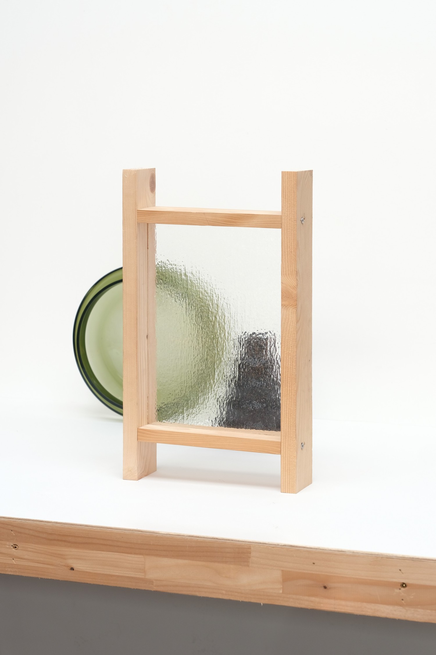 recherches-autour-d-un-modele-de-cadre-en-bois-et-verre-plat_@nicolas-verschaeve.jpg
