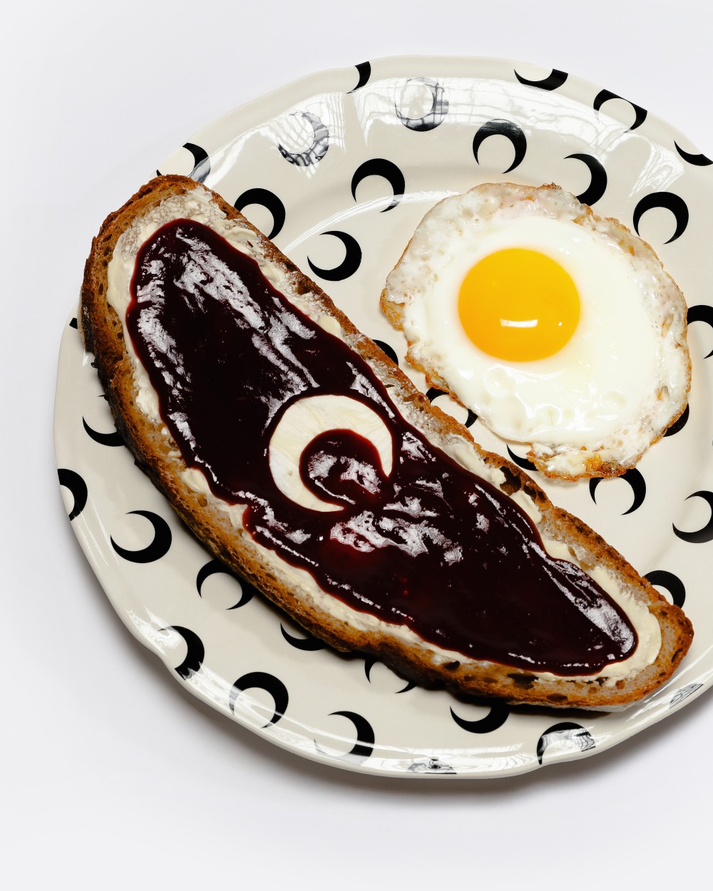 marine-serre_edit_4_5-eggs.png