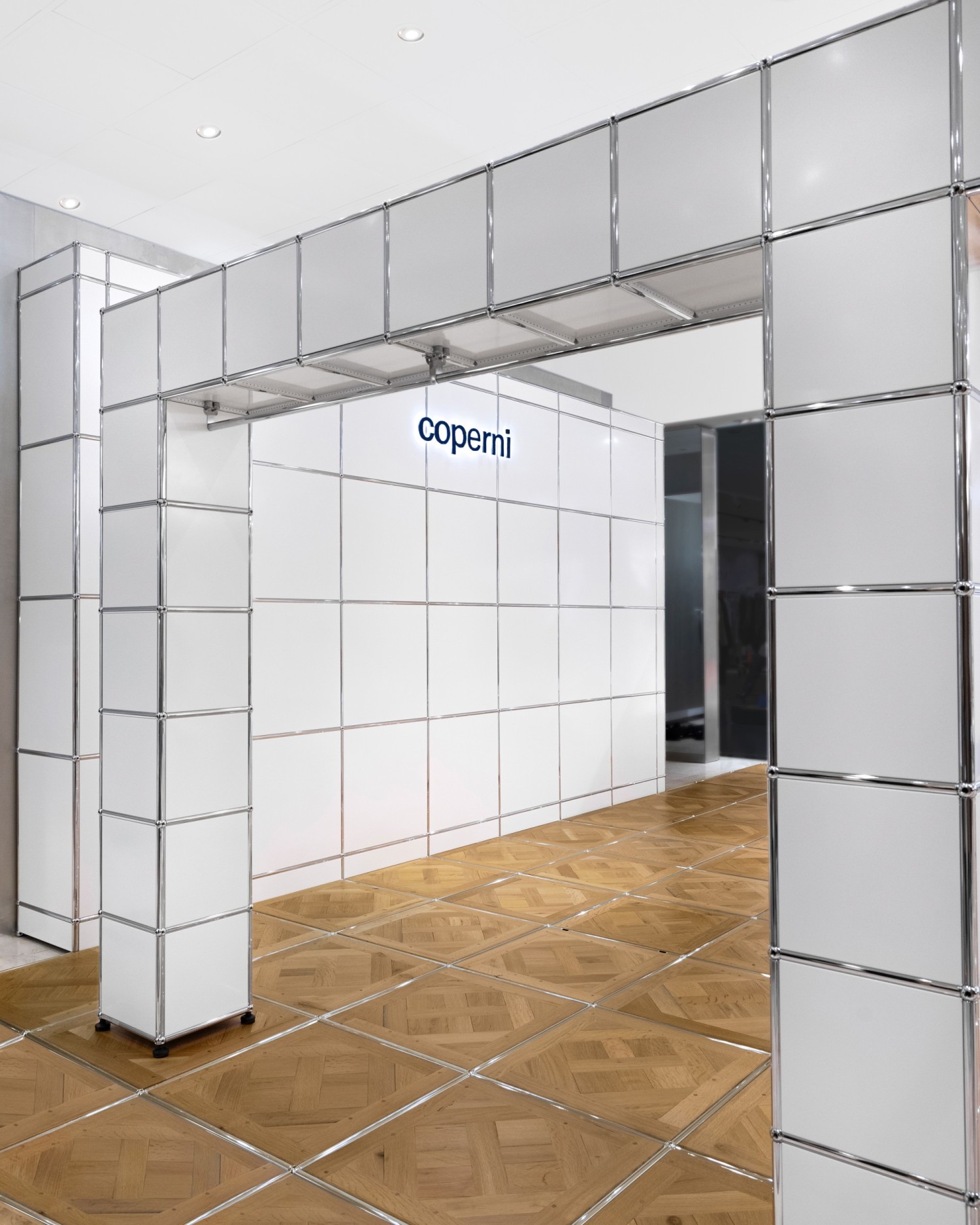 coperni_store_093.jpg