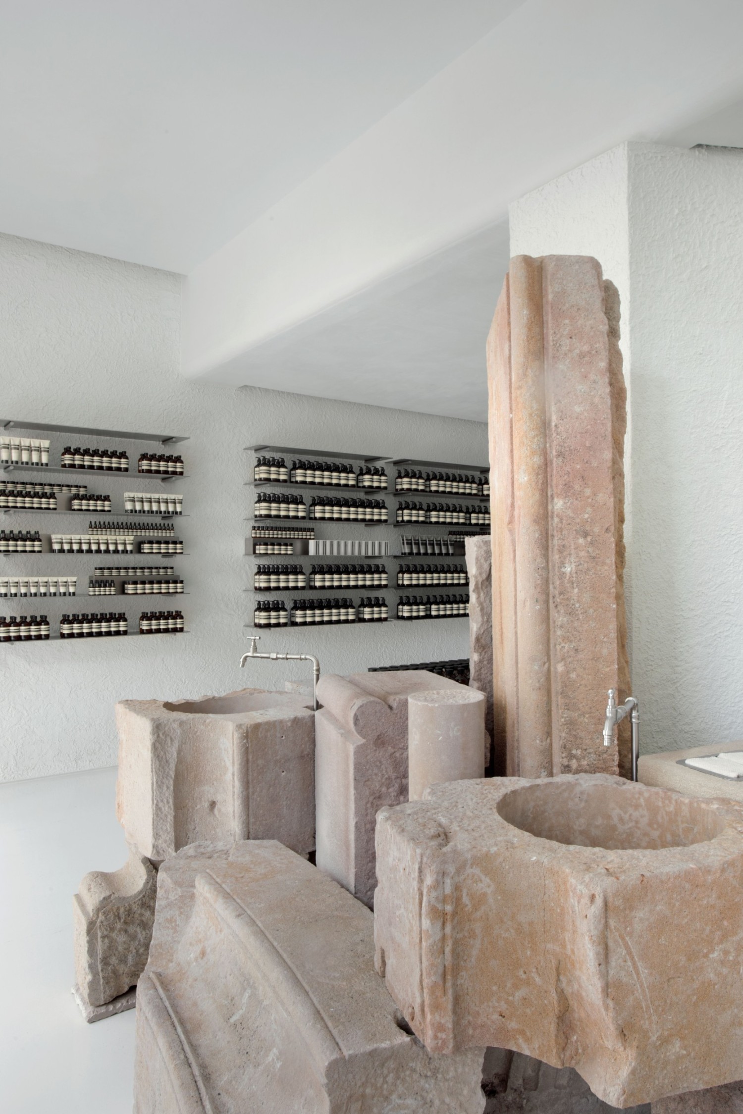 large-jpeg-aesop-es-store-diagonal-10.jpeg